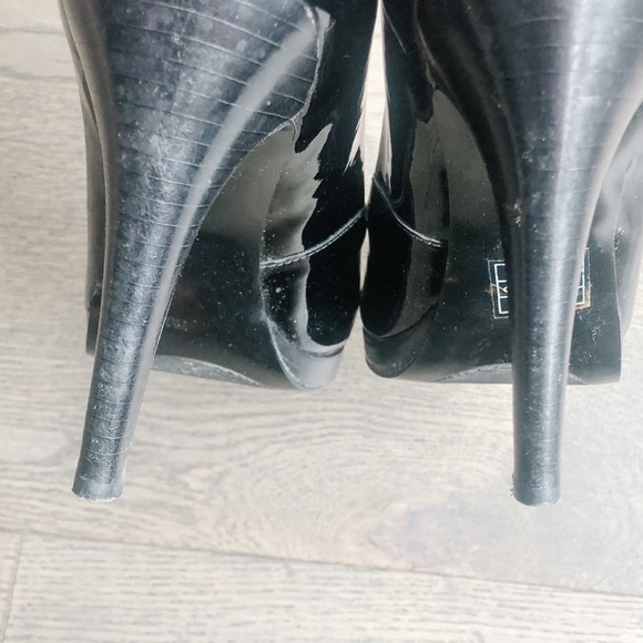 Nine West Patent Black Pump - Picture 3 of 4